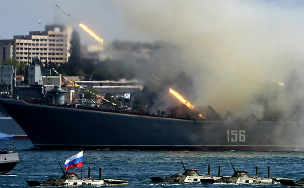 Russisches Kriegsschiff brennt! Kiew greift erneut Schwarzmeerflotte an!