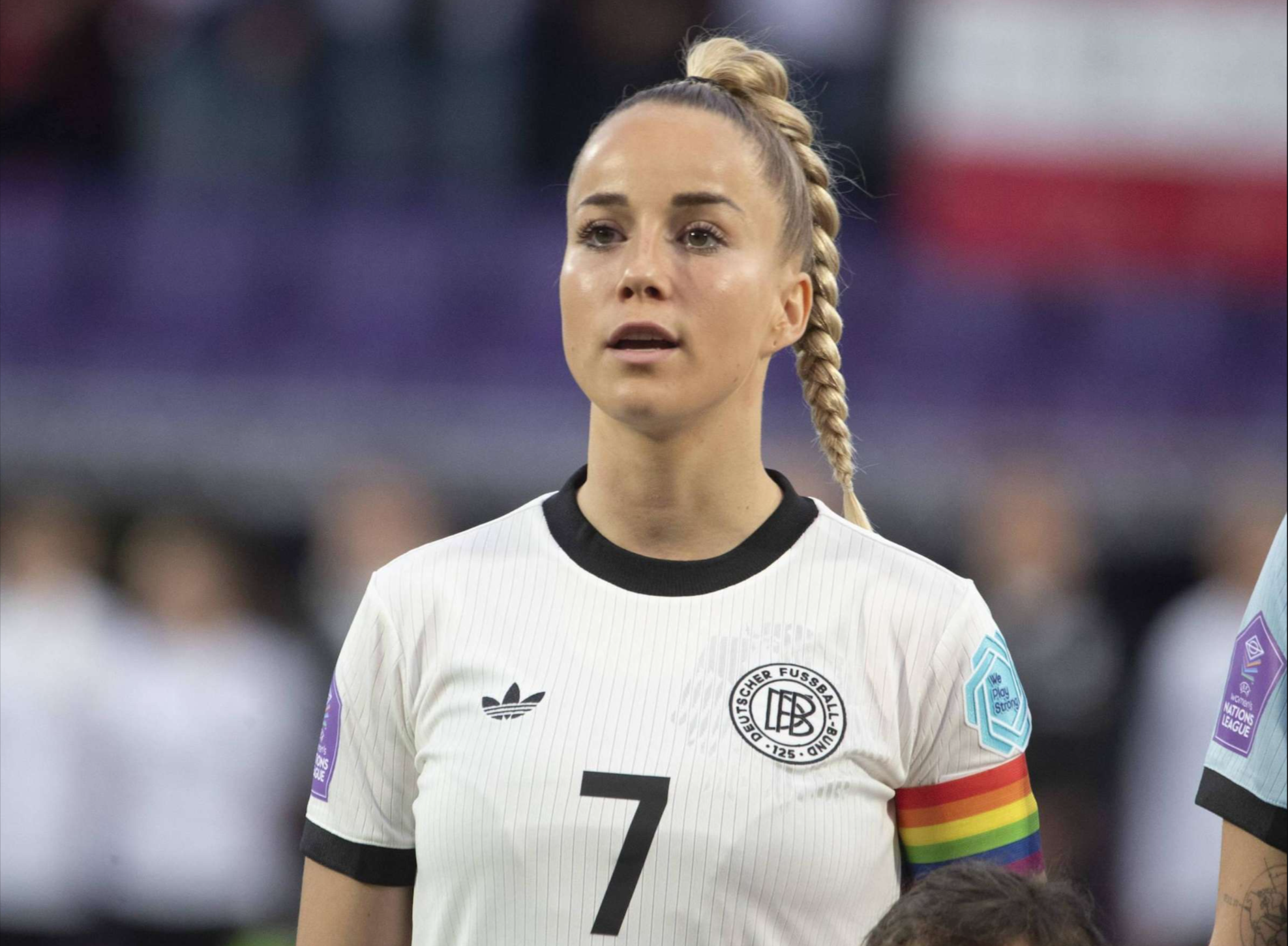 Giulia Gwinn - dieser Mann tröstet Sie nach dem bitteren EM-Aus!