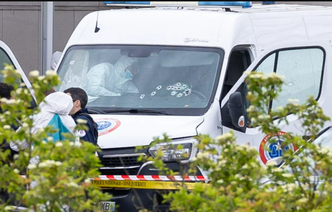 Killer ausgebrochen! 2 Polizisten bei Flucht erschossen - ein Land Jagd einen Mörder!