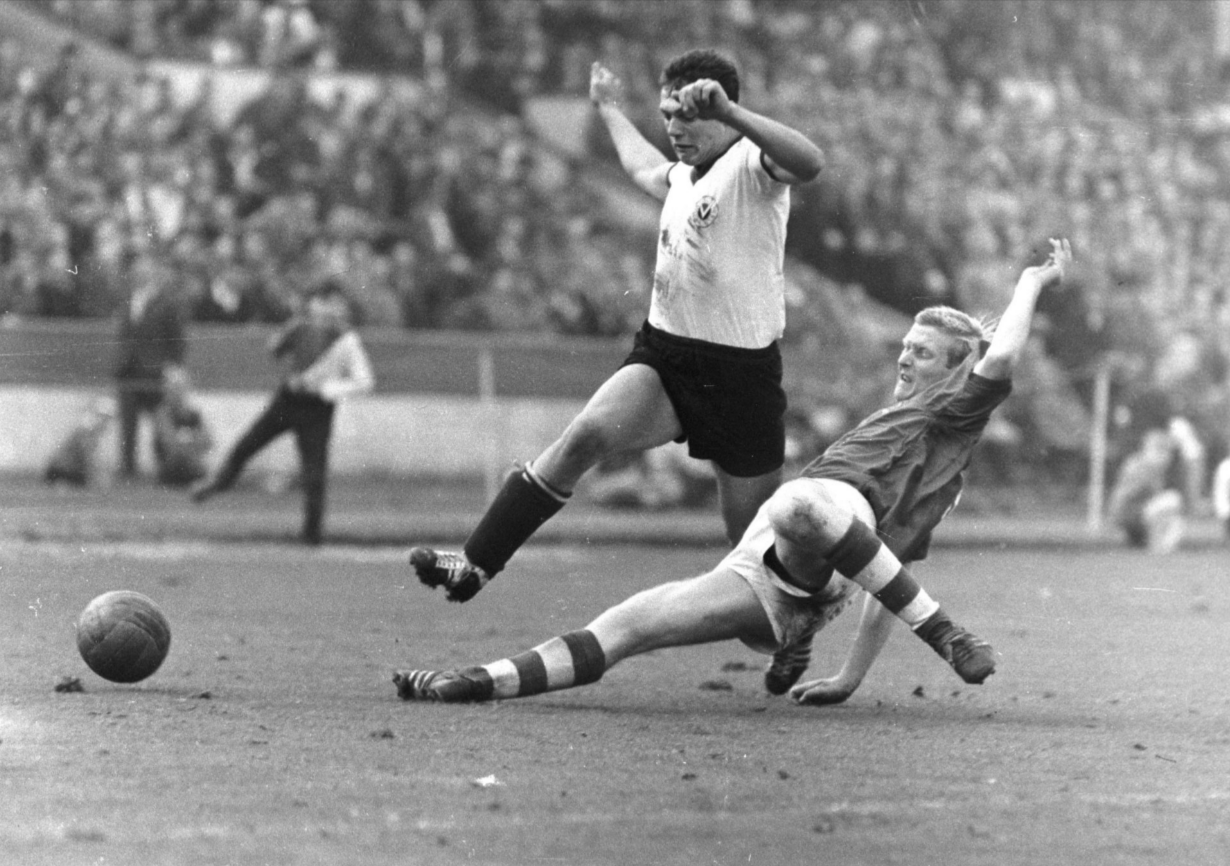 Deutscher Nationalspieler tot! Trauer vor der EM, Fans sind erschüttert